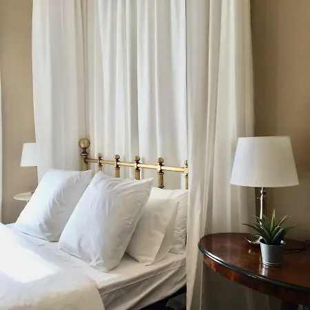 Filomena Guest house *
