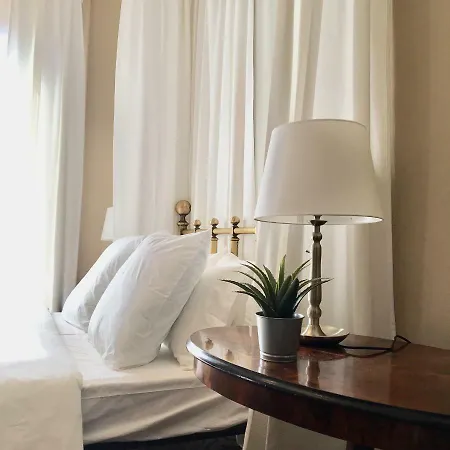 Filomena Guest house *